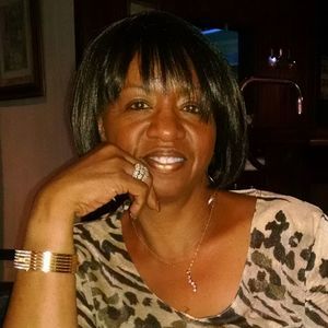 Meet your Posher, Iris